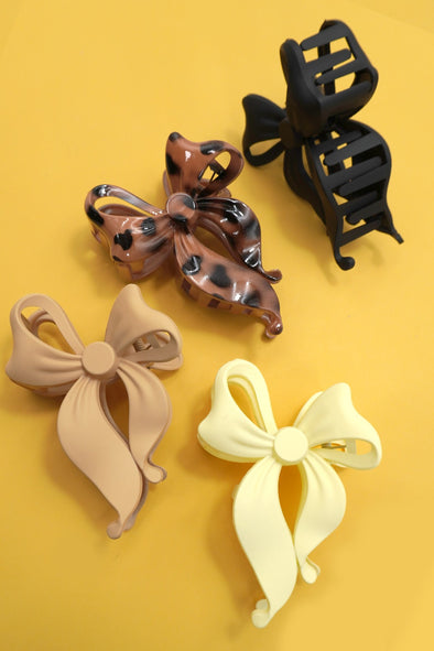 bow hair claw clip beige