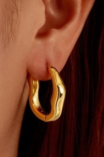 wavy gold hoop u-shape modern earring