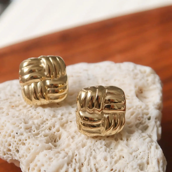 The Luella 18K Gold Non-Tarnish Textured Knot Stud Earring