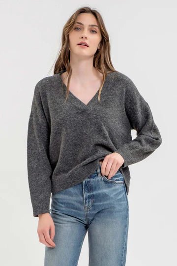 charcoal grey blu pepper v-neck long sleeve marled knit pullover sweater basic relaxed fit