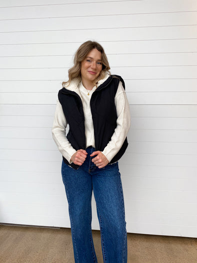 sherpa lined puffer vest zipper front black and white