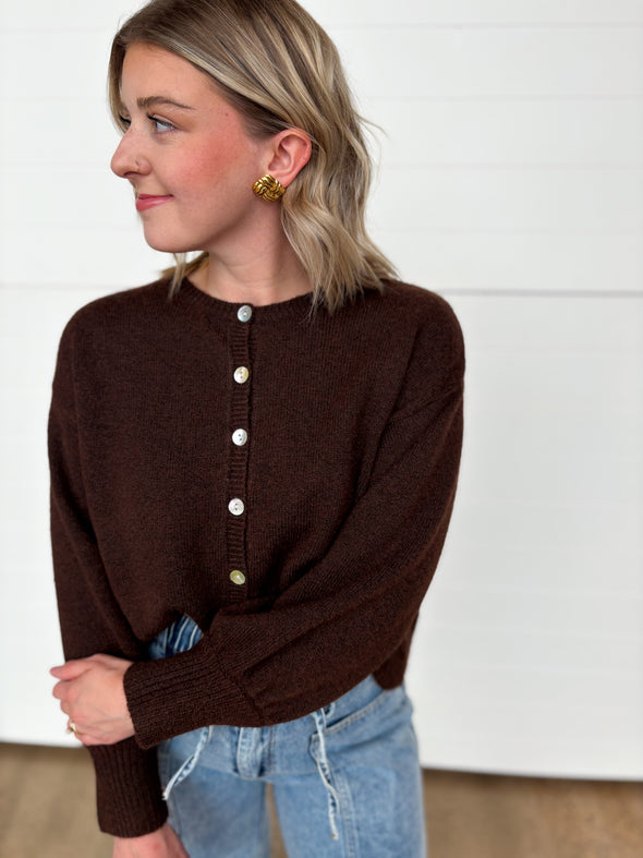 The Luella 18K Gold Non-Tarnish Textured Knot Stud Earring