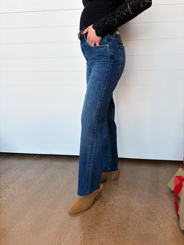 The Sienna High Rise Straight Leg Jeans - Wise Wash