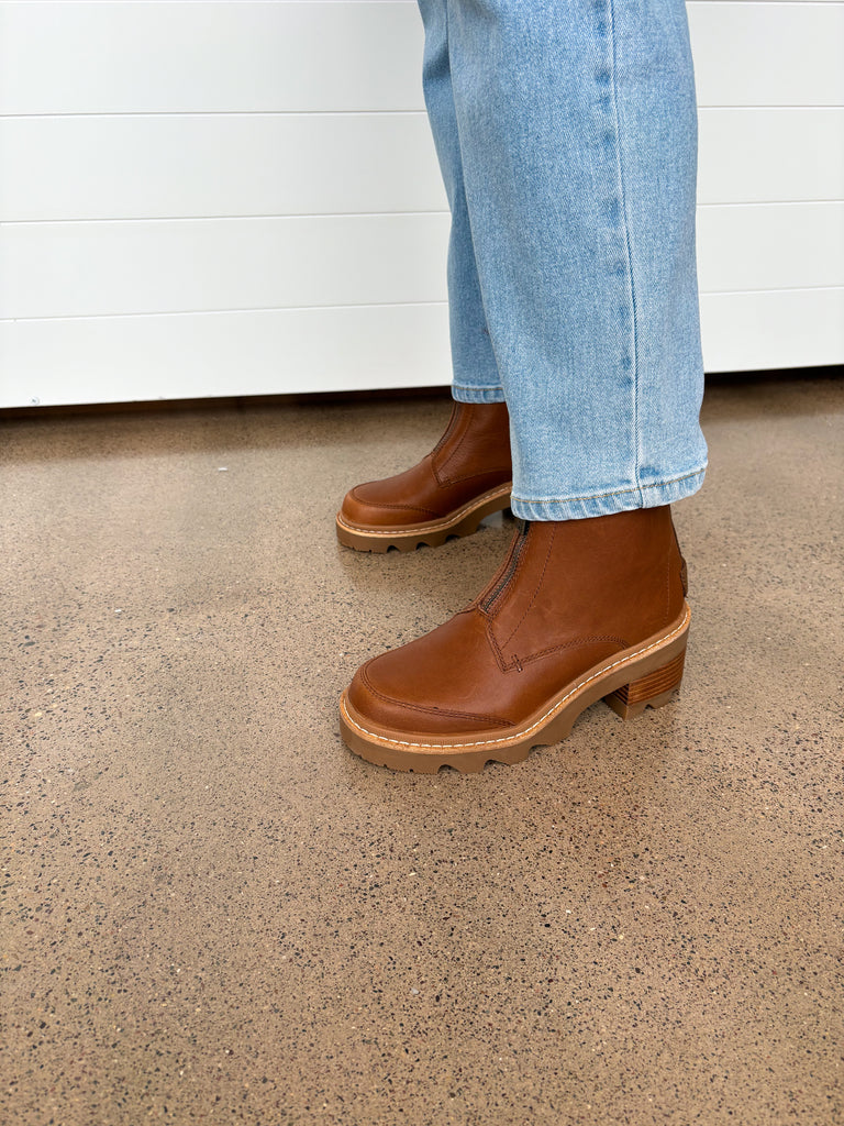 Clarks trace fawn boots clearance