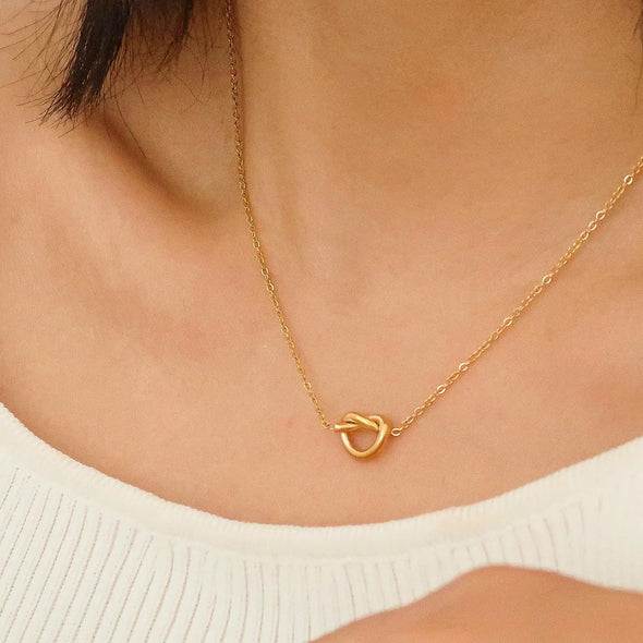 aimee 18k gold plated non-tarnish waterproof petite heart necklace