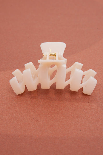 alexis jumbo glossy wavy hair claw clip off white