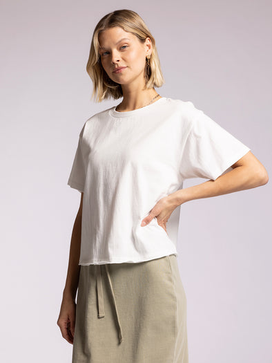 katelin white crewneck relaxed fit tee thread & supply