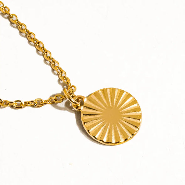 The Miraz 18k Gold Round Sun Gaze Necklace