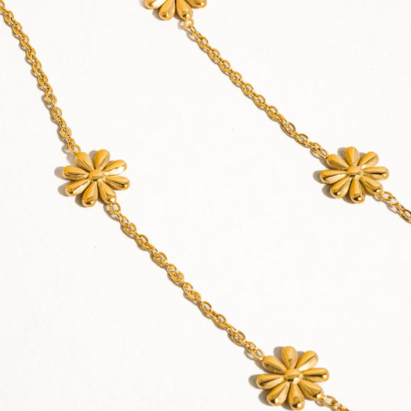 The Saylor Sundown Festival Daisy Chain Necklace