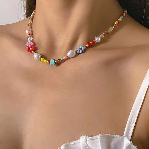 trendy multi colored floral daisy pearl beaded necklace