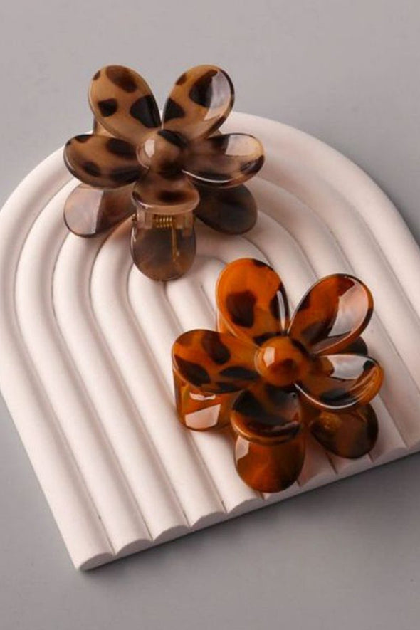 two pack leopard daisy flower glossy brown tan hair claw clip set